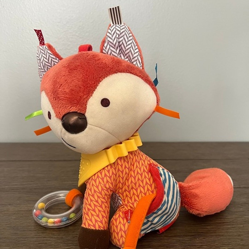 Skip Hop Bandana Buddies Ferguson Fox Plush‎ Baby Sensory Rattle Teether Toy